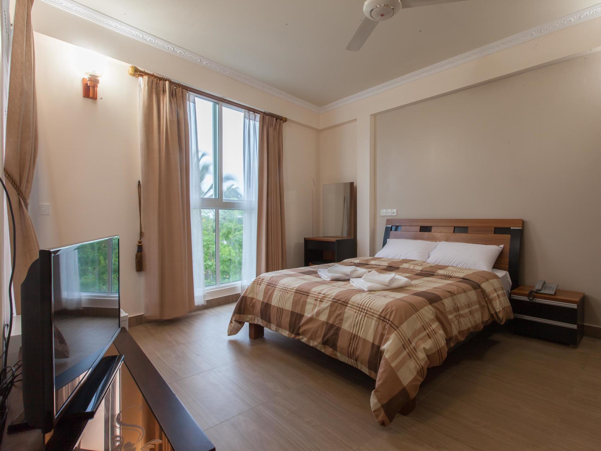 Relax Beach Inn Мале Экстерьер фото