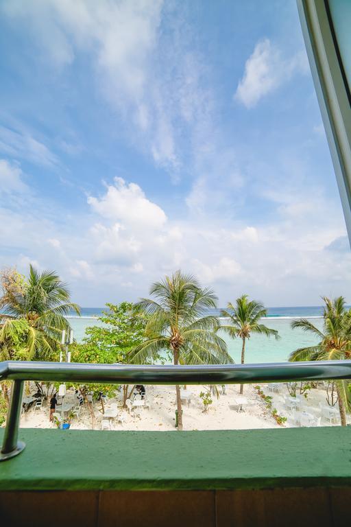 Relax Beach Inn Мале Экстерьер фото