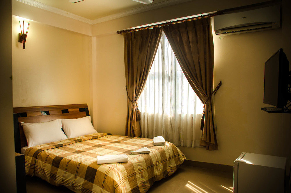 Relax Beach Inn Мале Экстерьер фото