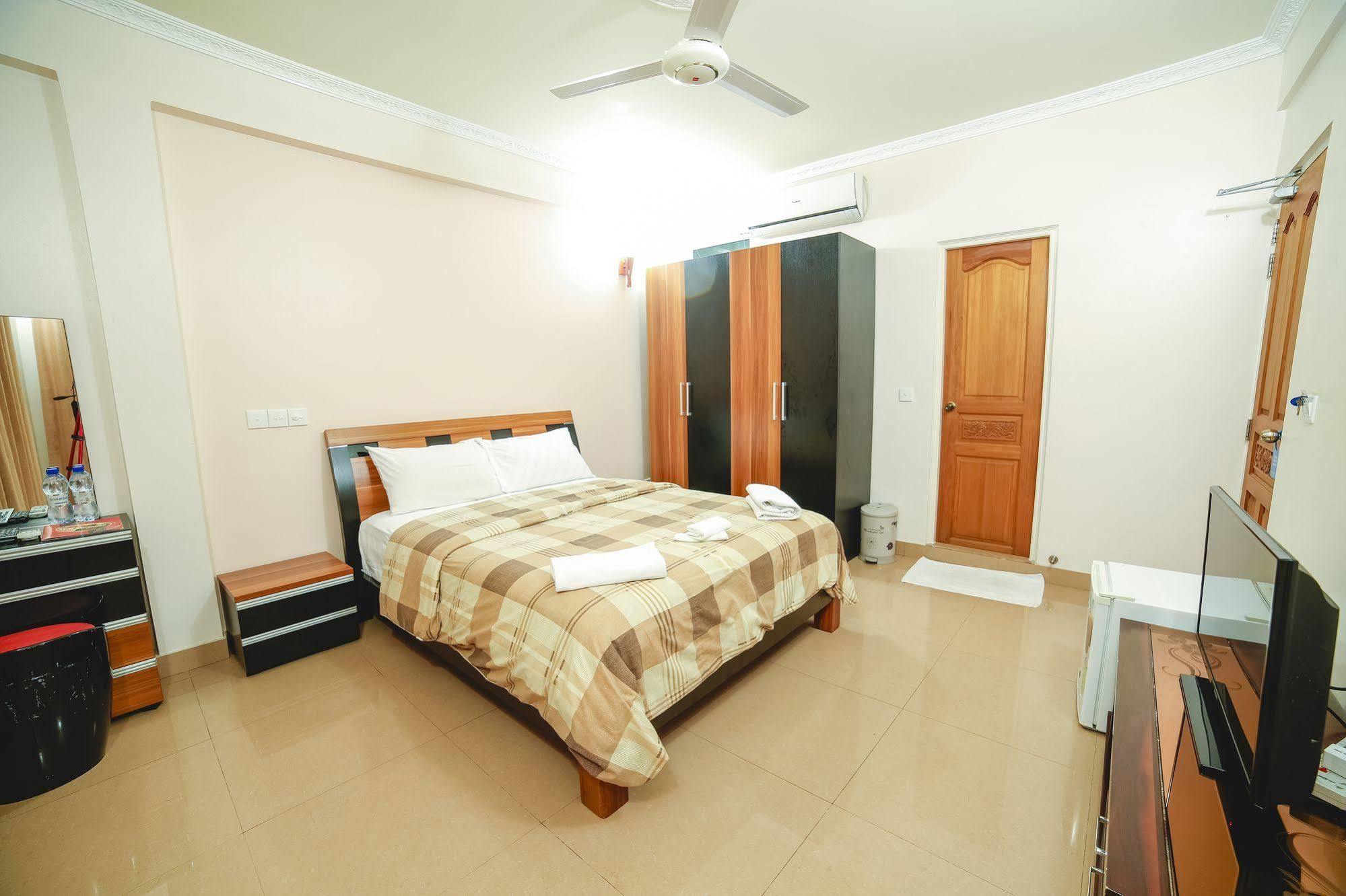 Relax Beach Inn Мале Экстерьер фото
